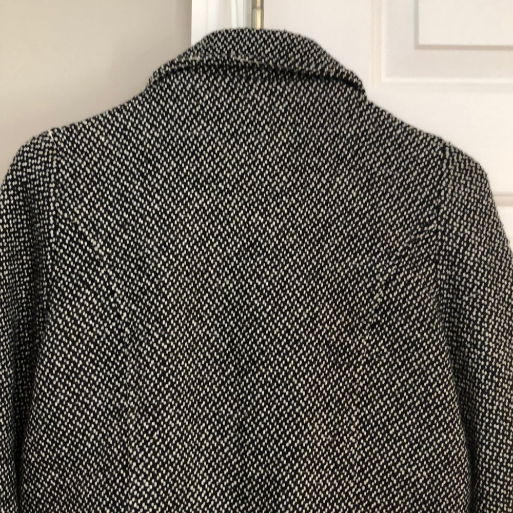 Blazer - Picture 4 of 4